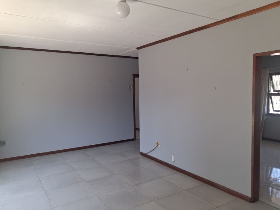 To Let 3 Bedroom Property for Rent in Amalinda Eastern Cape